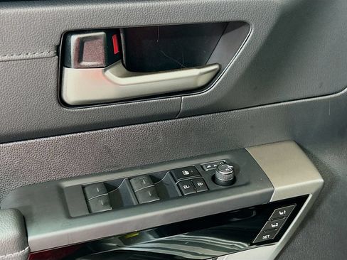 New 2026 Toyota Tundra Limited AWD/4WD image 18