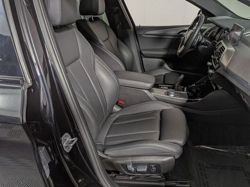 Used 2019 BMW X4 M40i w/ Driving Assistance Package image 24