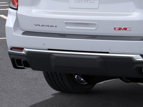 New 2026 GMC Yukon XL Denali w/ Denali Reserve Package image 14