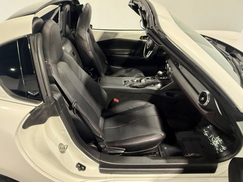 Used 2017 MAZDA MX-5 Miata RF Grand Touring RWD image 45