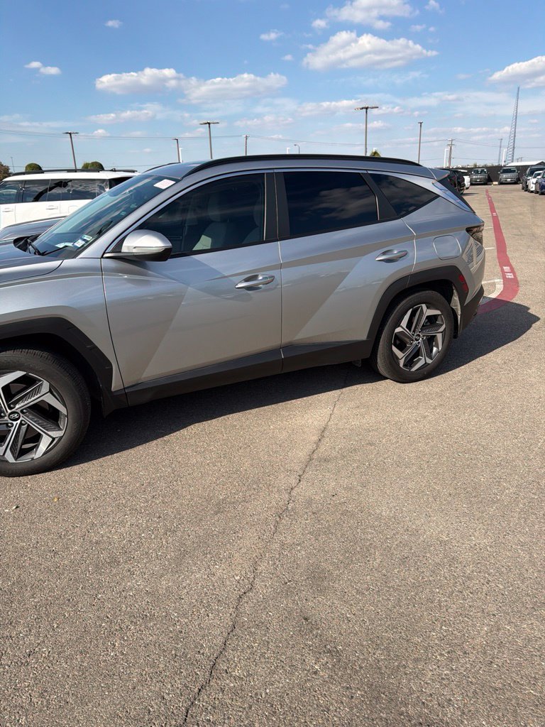 Used 2024 Hyundai Tucson SEL w/ Convenience Package FWD image 3