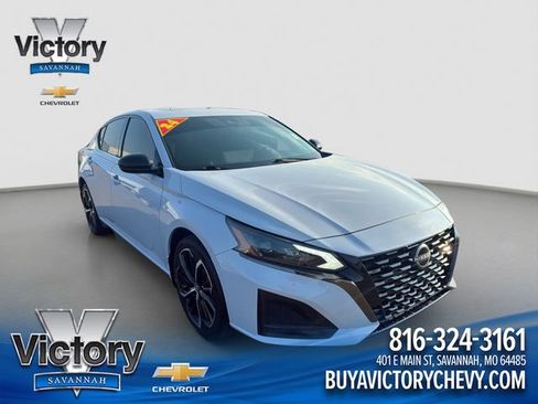 Used 2024 Nissan Altima 2.5 SR w/ SR Premium Package AWD/4WD image 1