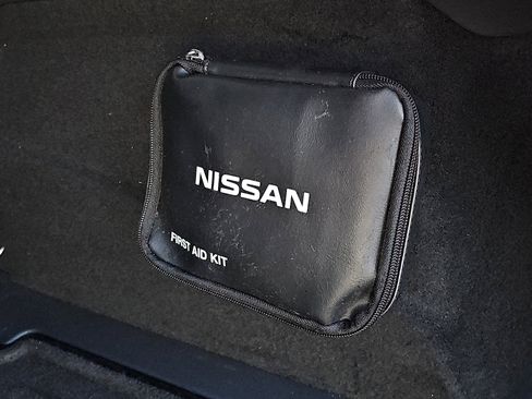 Used 2022 Nissan Rogue SV image 29