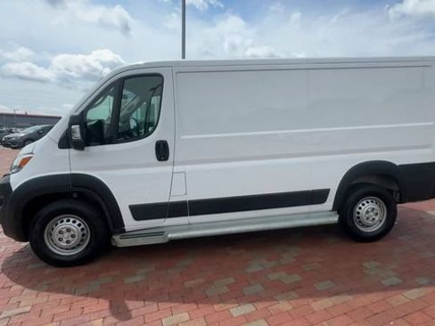 Used 2025 RAM ProMaster 2500 w/ U-Haul Equipment Group FWD image 7