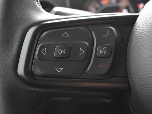 Used 2025 Jeep Wrangler Unlimited Rubicon image 18