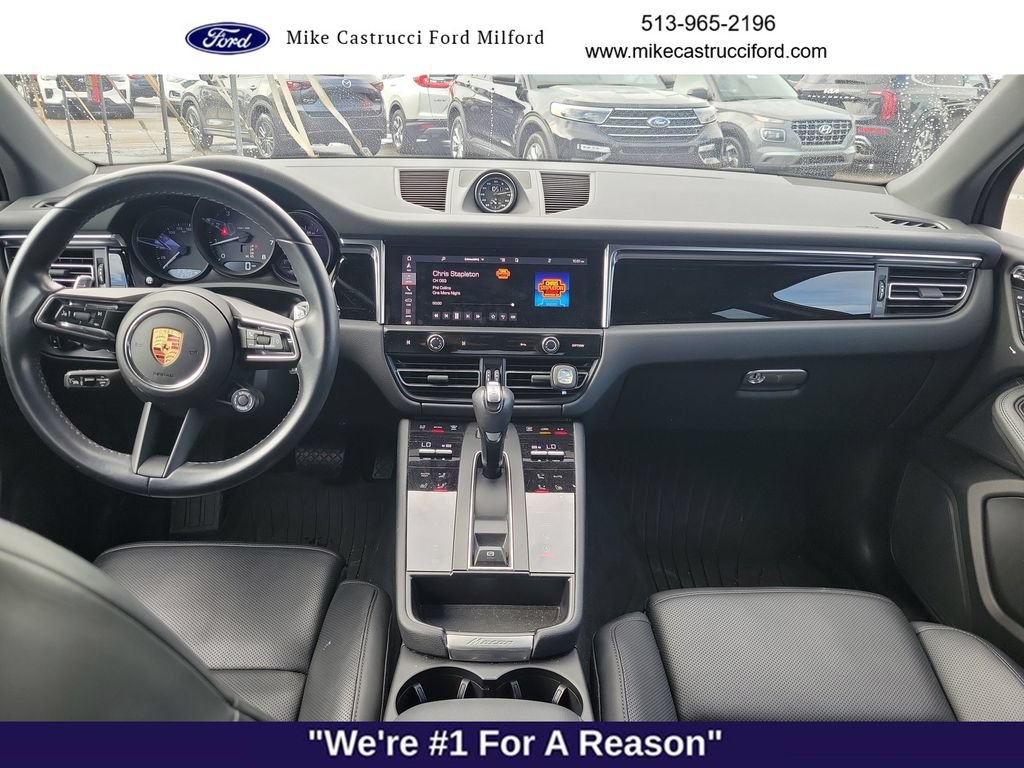 Used 2024 Porsche Macan AWD/4WD image 10