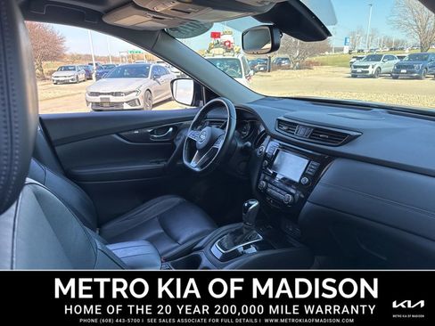 Used 2018 Nissan Rogue SL w/ Premium Package AWD/4WD image 39