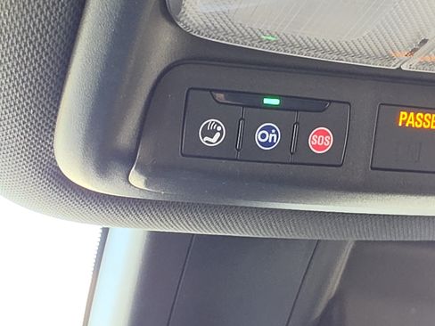 Used 2023 Chevrolet TrailBlazer RS w/ Convenience Package FWD image 23