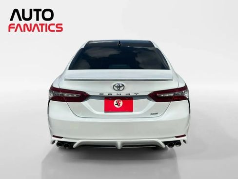 Used 2019 Toyota Camry XSE FWD image 4