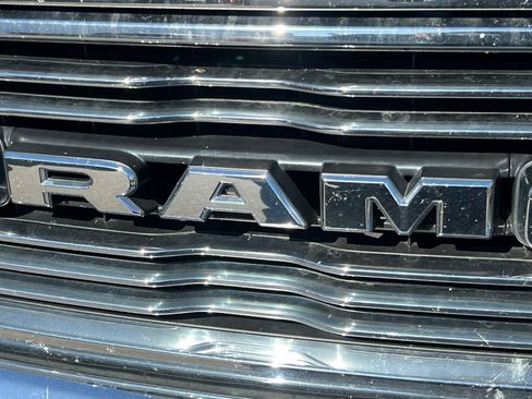 Used 2019 RAM 1500 Laramie w/ Off Road Group AWD/4WD image 13