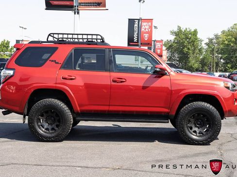 Used 2023 Toyota 4Runner TRD Off-Road Premium w/ Moonroof Package AWD/4WD image 21