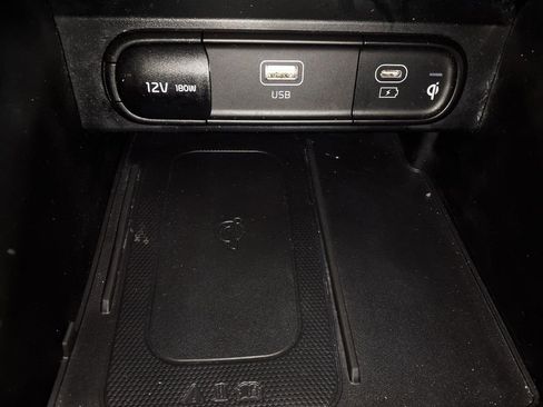 Used 2025 Kia Telluride S FWD image 25