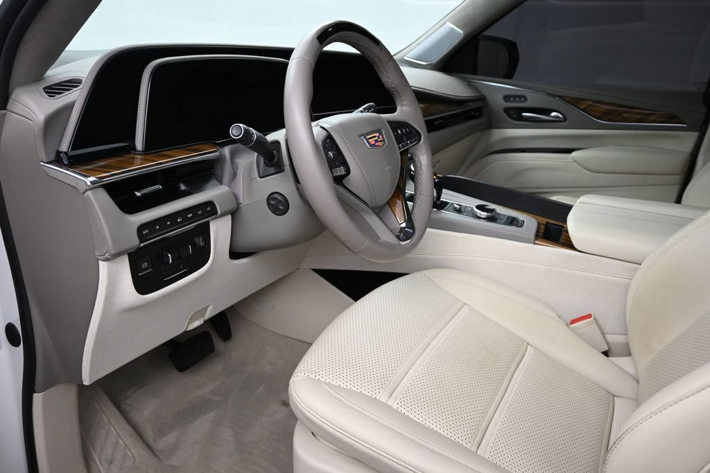 Certified 2024 Cadillac Escalade ESV Sport Platinum w/ LPO, ONYX Package AWD/4WD image 10