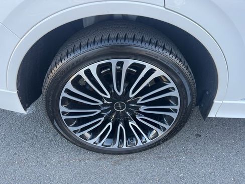 Used 2020 Lincoln Aviator Black Label w/ Dynamic Handling Package image 11