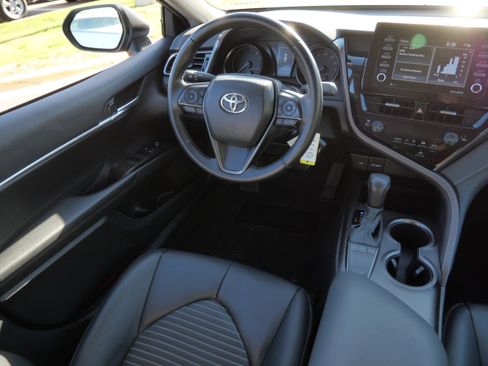Certified 2024 Toyota Camry SE FWD image 10