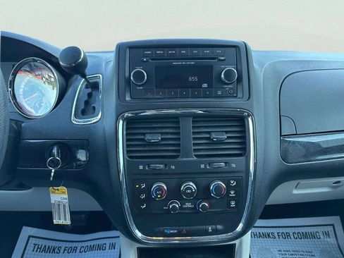 Used 2013 Dodge Grand Caravan SXT FWD image 20