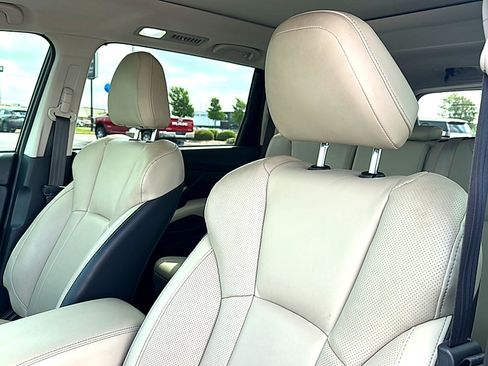 Used 2020 Subaru Ascent Limited w/ Technology Package AWD/4WD image 14