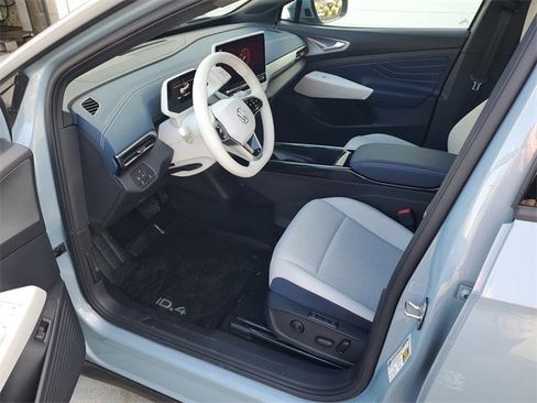 Used 2023 Volkswagen ID.4 Pro S image 17