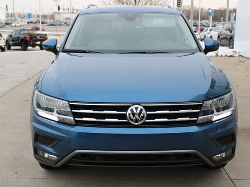 Certified 2020 Volkswagen Tiguan SEL image 2
