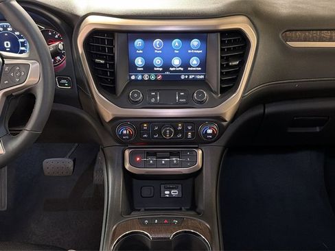 Used 2023 GMC Acadia Denali w/ Denali Ultimate Package image 19