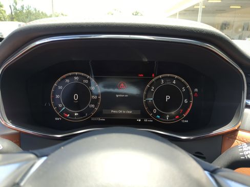 New 2026 Jaguar F-PACE R-Dynamic S image 36