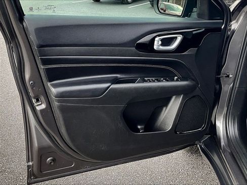 Used 2022 Jeep Compass Altitude image 9