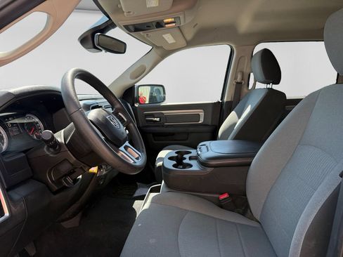 Used 2022 RAM 1500 Classic SLT AWD/4WD image 21