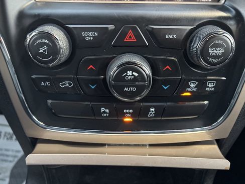 Used 2014 Jeep Grand Cherokee Limited image 19