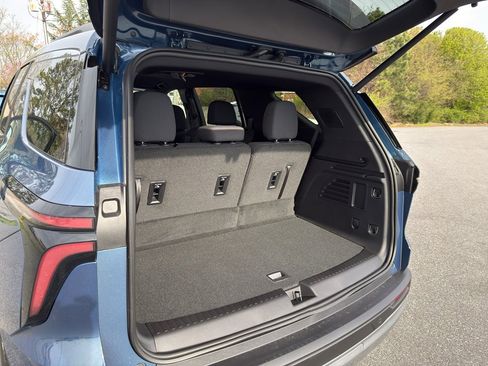 New 2026 Chevrolet Traverse LT w/ Driver Confidence Package FWD image 19