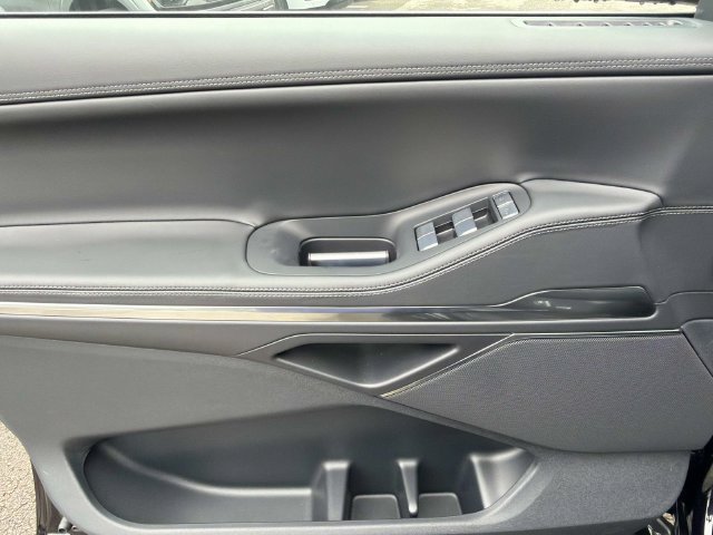 New 2026 Lincoln Navigator Premiere AWD/4WD image 20