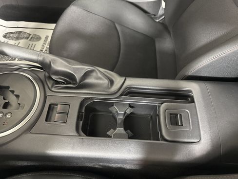 Used 2013 MAZDA MX-5 Miata Club image 18