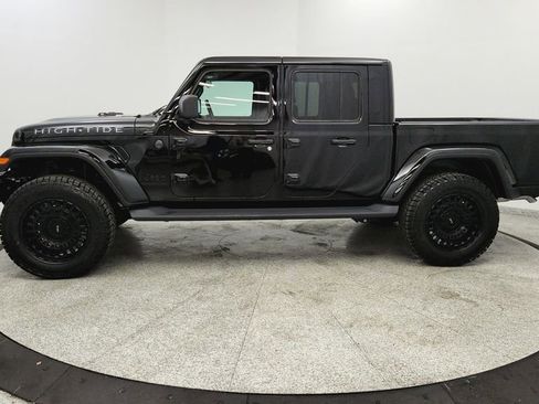 Used 2025 Jeep Gladiator Mojave AWD/4WD image 2