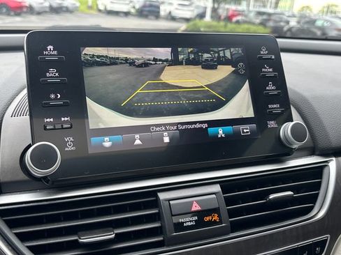 Used 2020 Honda Accord Touring image 16
