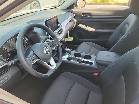 New 2026 Nissan Altima 2.5 SV FWD image 3