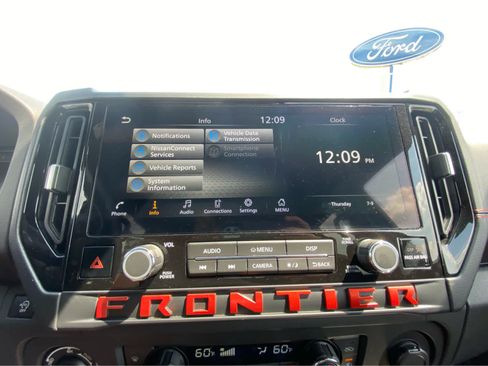 Used 2025 Nissan Frontier PRO-4X w/ Interior Protection Package AWD/4WD image 27