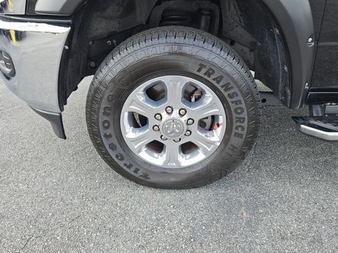 Used 2024 RAM 2500 Big Horn w/ Safety Group AWD/4WD image 9