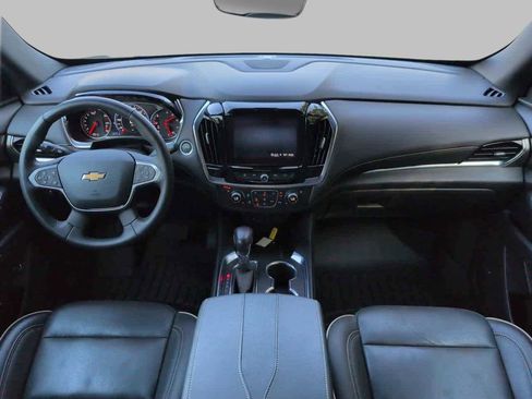 Used 2022 Chevrolet Traverse Premier image 16