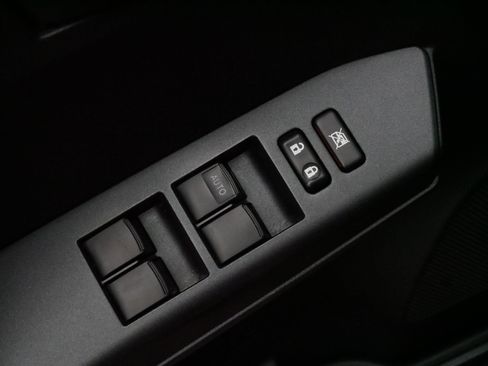Used 2018 Toyota RAV4 LE w/ Carpet Mat Package FWD image 19