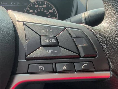 Used 2024 Nissan Altima 2.5 SV FWD image 12