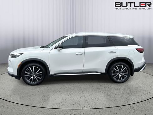Used 2023 INFINITI QX60 Sensory w/ Cargo Package AWD/4WD image 3
