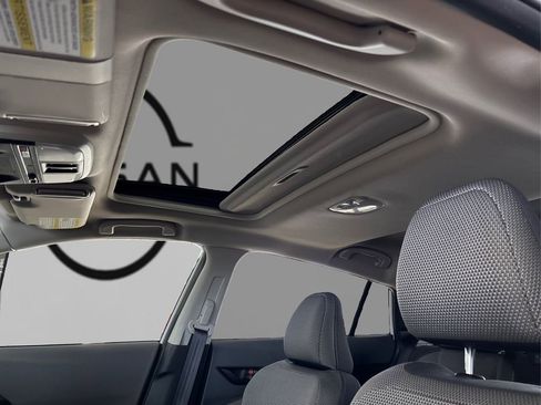 Used 2024 Subaru Crosstrek 2.0i Premium image 20