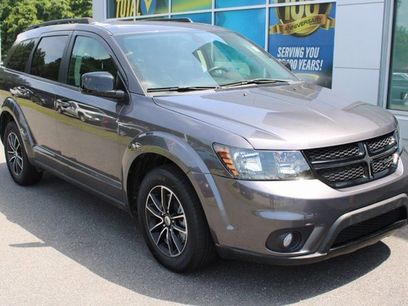 Used 2019 Dodge Journey SE w/ Connectivity Group