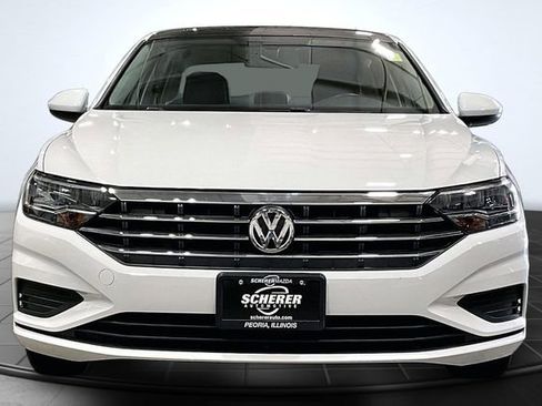Used 2019 Volkswagen Jetta SE FWD image 3