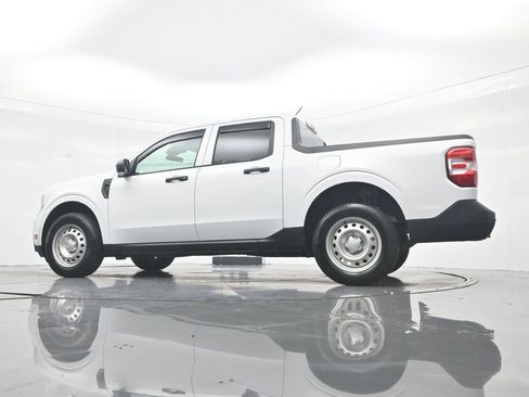 Used 2025 Ford Maverick XL w/ Equipment Group 102A AWD/4WD image 32