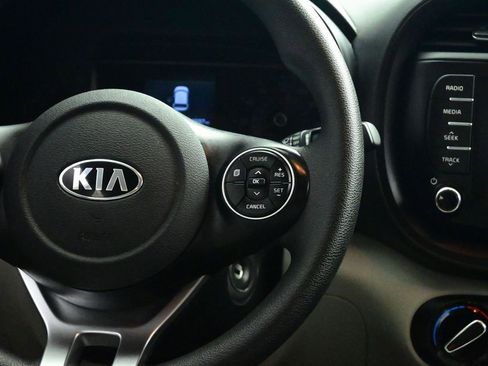 Used 2020 Kia Soul LX image 11