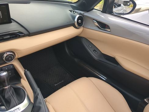 Certified 2024 MAZDA MX-5 Miata Grand Touring w/ Weather Package image 16