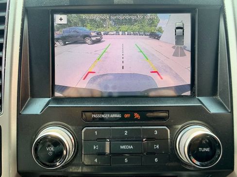 Used 2018 Ford F150 Lariat w/ Equipment Group 502A Luxury AWD/4WD image 21