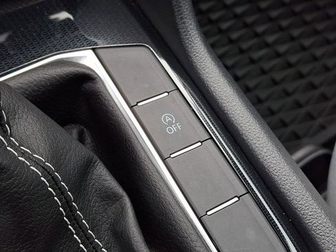 Certified 2025 Volkswagen Taos S AWD/4WD image 25