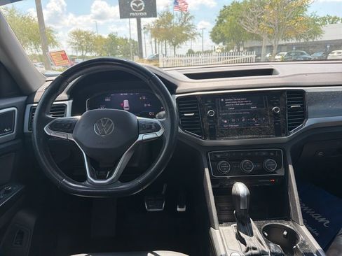 Used 2021 Volkswagen Atlas SEL Premium AWD/4WD image 17