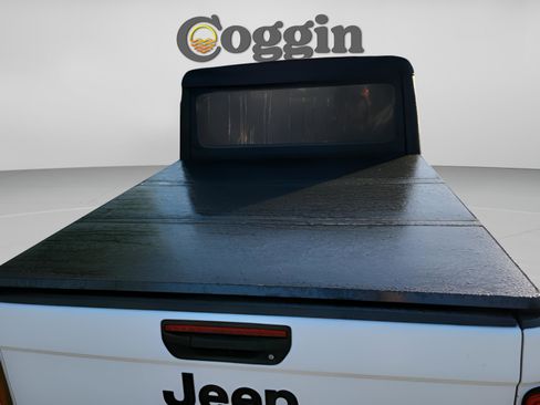 Used 2020 Jeep Gladiator Sport w/ Quick Order Package 24S AWD/4WD image 6